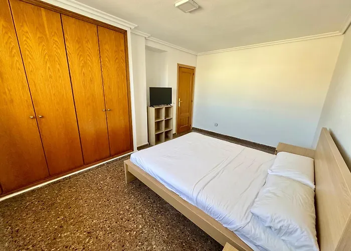 Your Long Attic In Apartamento Valencia