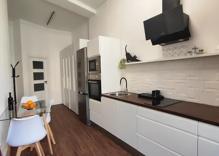 Reina فالنسيا