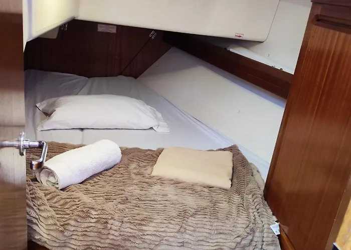 Velero Shabbak Botel Valencie