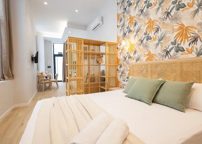 Florit Flats - The Trafalgar Iv *