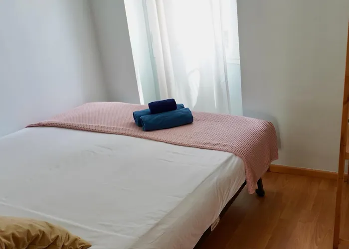 Hosted By Gracie * Valencia