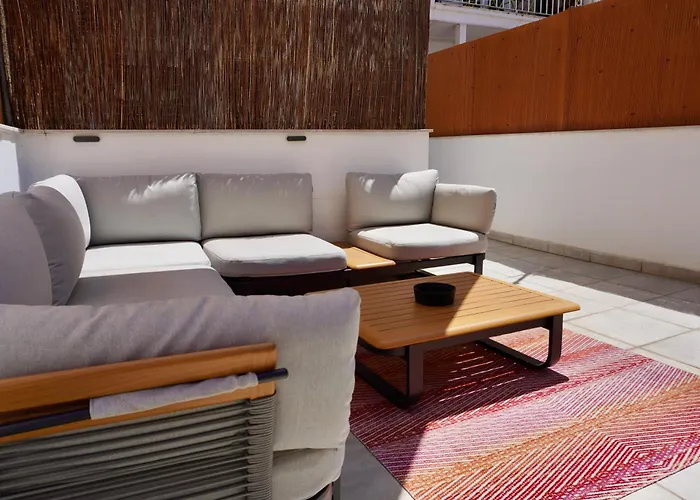 Hosted By Gracie Apartment Valencia