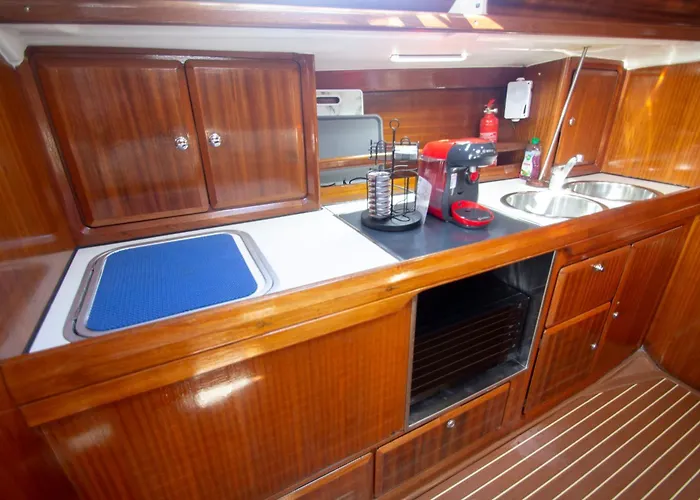 Autentico Velero En Bateau-hôtel