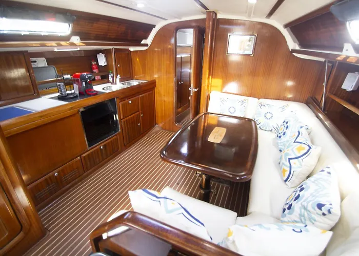 Bateau-hôtel Autentico Velero En