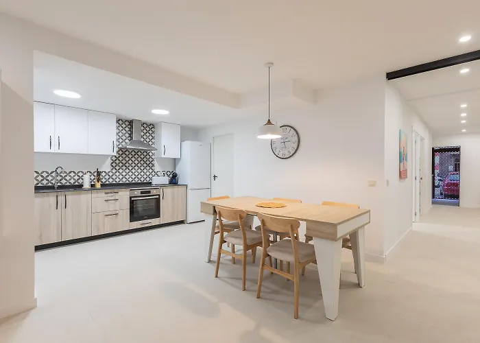 Amplio Cerca Centro Historico Y Turia 5pax 2 Bath شقة فالنسيا