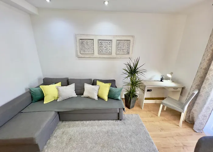 Cozy In Valencia! Wi-fi ! *