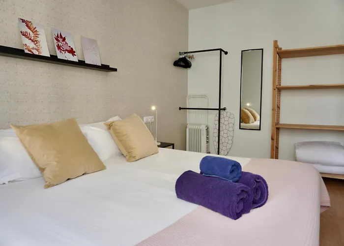 Hosted By Gracie * Valencia