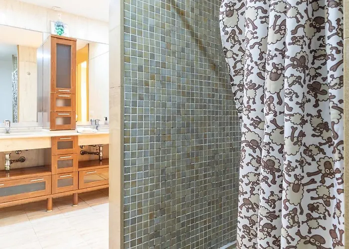 Penthouse Duplex In A 4 Floors Spanish House -8 Min To Center By Metro