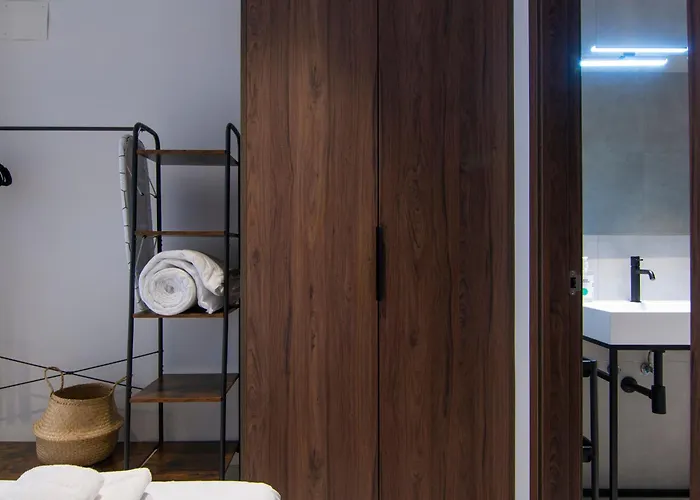 Vlc Host - Luz Casanova 발렌시아