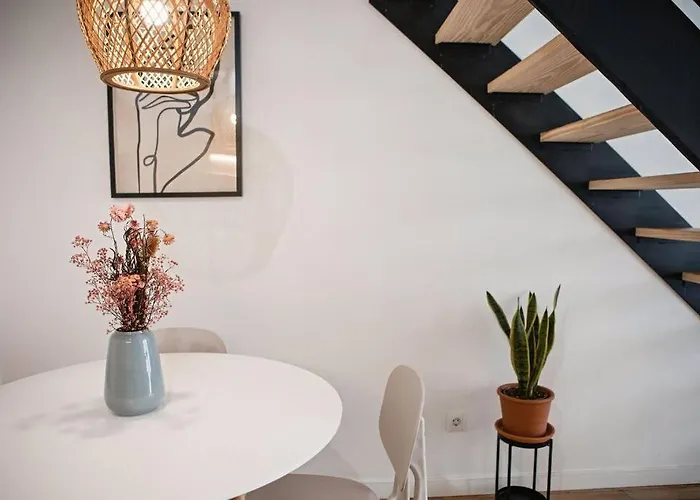 Lofts Plaza Jm Orense C *