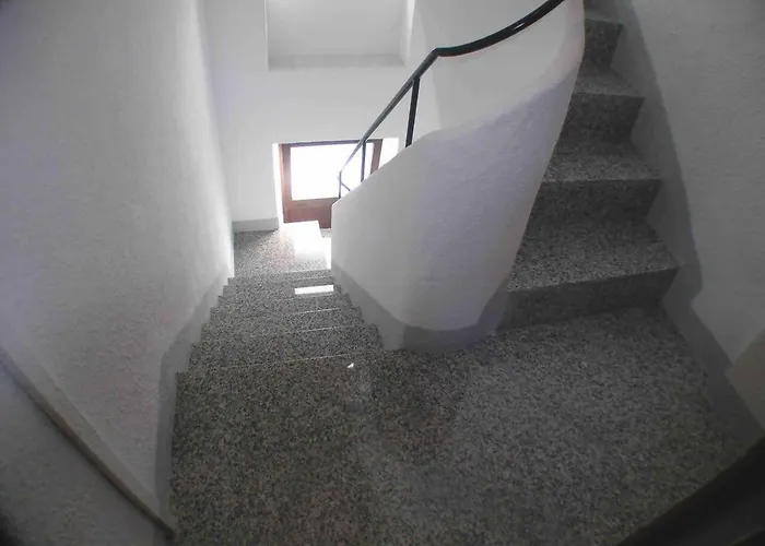 Charming In The Center *