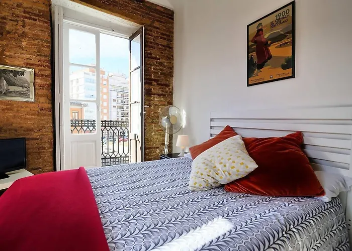 Charming In The Center شقة