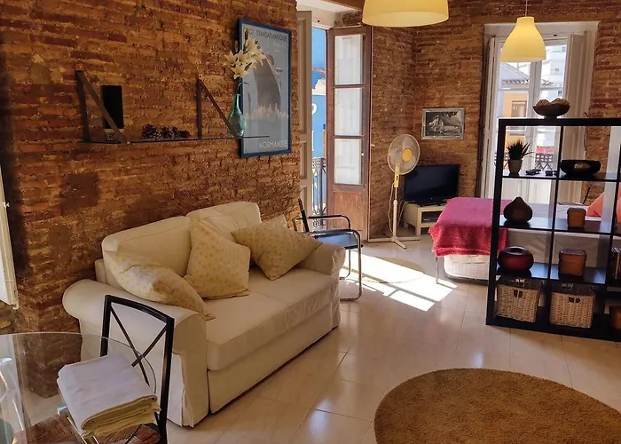 Charming In The Center شقة