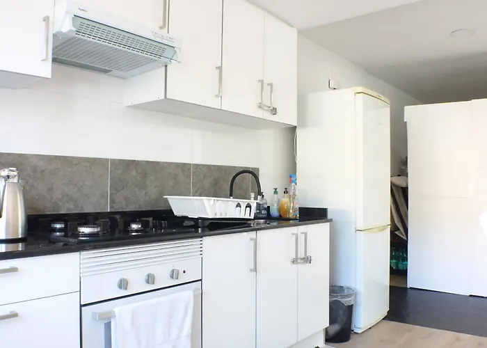 Gypsy Budget Shared Flat Δωμάτια σε οικογενειακή κατοικία *