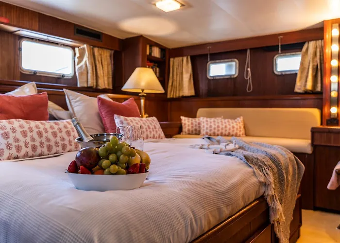 ספינת מלון Yacht Our Alissa *