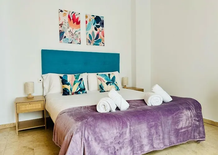 Abat 4 Cool & Wide In The Historic Center Valenza