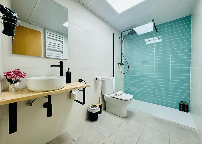 Abat 4 Cool & Wide In The Historic Center Valenza