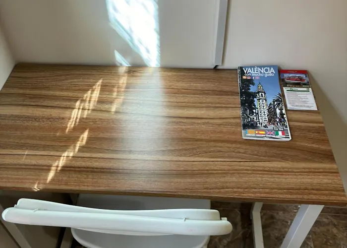 Magnifica Con Bano Privado Βαλένθια