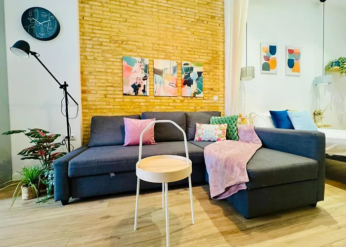 Relaxing Beachside Cabanyal Loft *