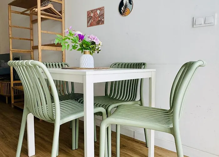 & Cozy Flat Close The 발렌시아