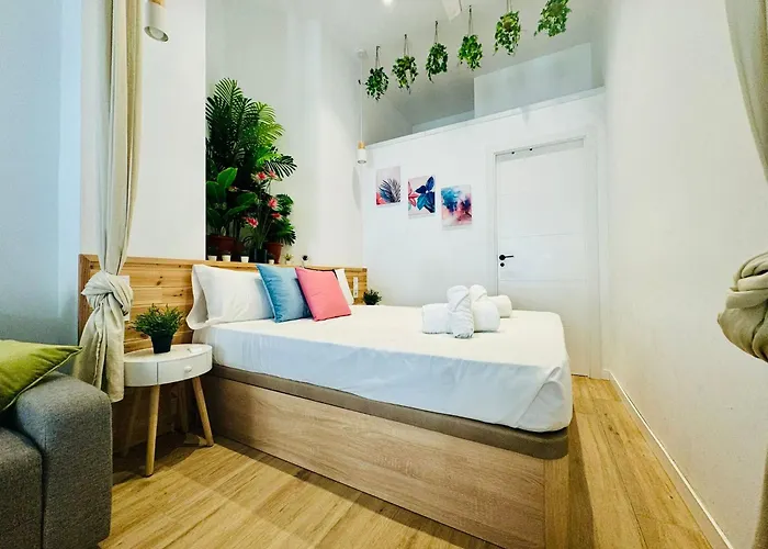 & Cozy Flat Close The * 발렌시아