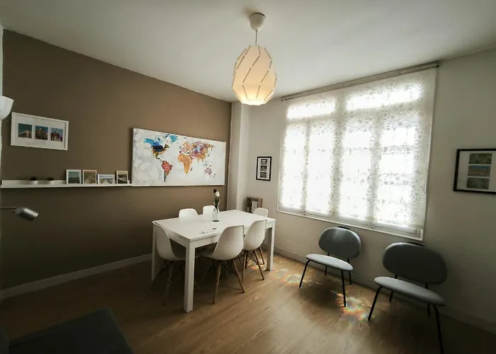 Florit Flats - The Ausias March * Βαλένθια