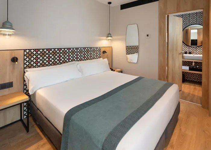 Hotel Catalonia Excelsior 4*