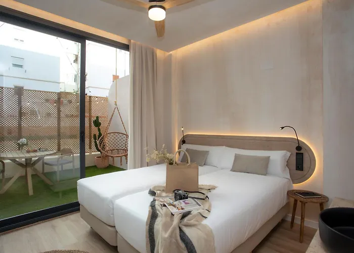 Guest house Nomad Haux Mestalla 4*