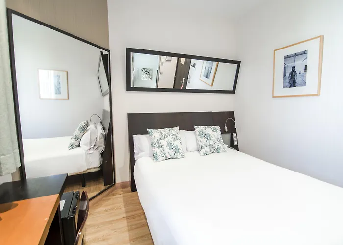 Petit Palace Ruzafa فندق