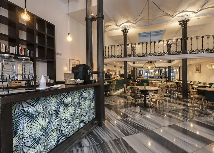 فندق Petit Palace Plaza De La Reina