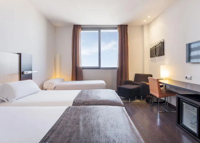 伊鲁尼阿奎拉4号康福特尔酒店 4* 瓦伦西亚