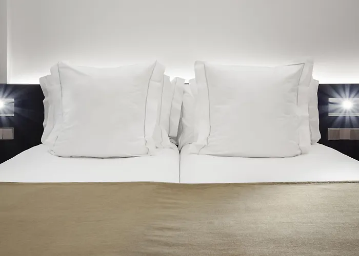 One Shot Mercat Hotel 4*