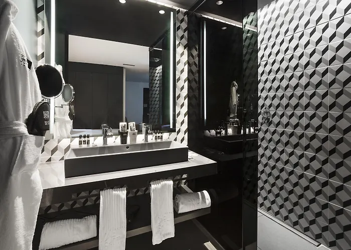 One Shot Mercat Hotel 4*