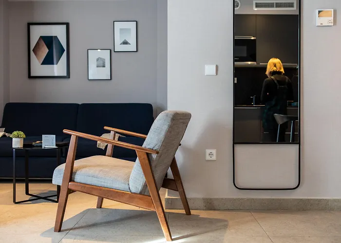 Ramirez Flats Aparthotel