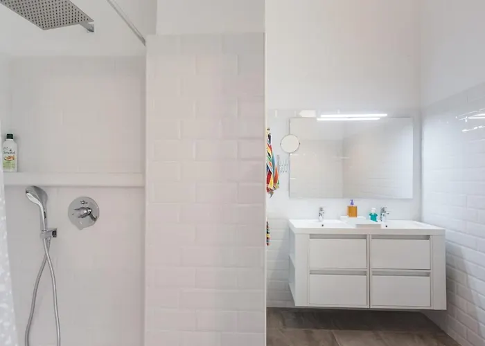 House Near W-terrace