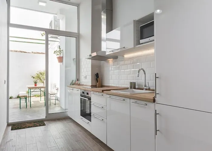 House Near W-terrace