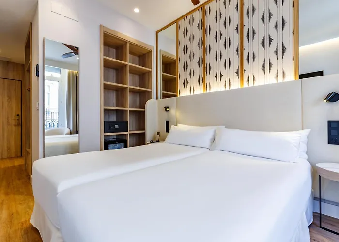 Petit Palace Plaza De La Reina 3* فالنسيا