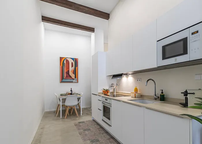 Apartament Modern & Stylish Close To The