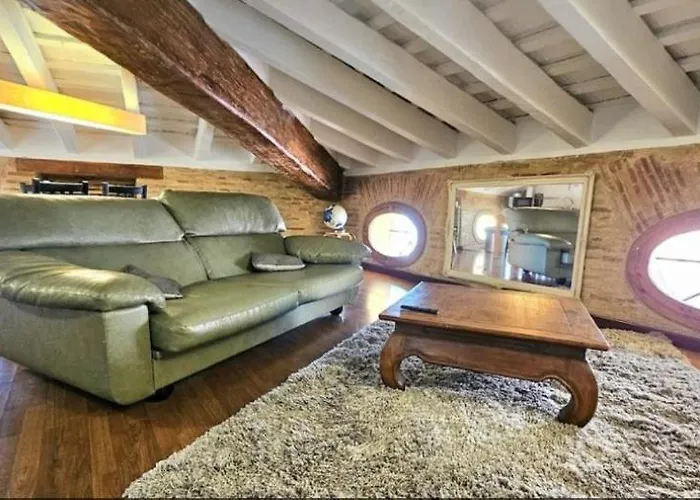 아파트 Gran Atico Premium Del Siglo Xvi Con Tres Terrazas Privadas Hasta 7 Huespedes En Ciutat Vella *