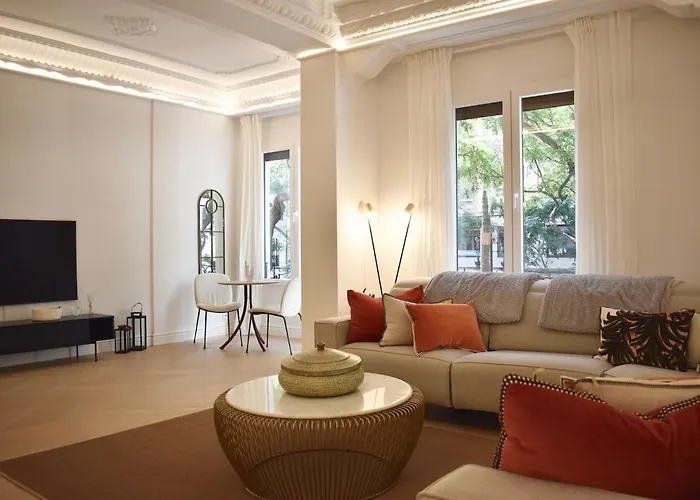 Stylish & Cozy Flat In Heart Of Eixample,