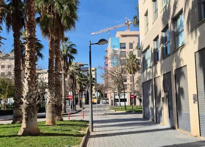 Apartament Excepcional Amplio Apartamento Industrial Fallas Hasta 6, Wifi Gratis Cuna *