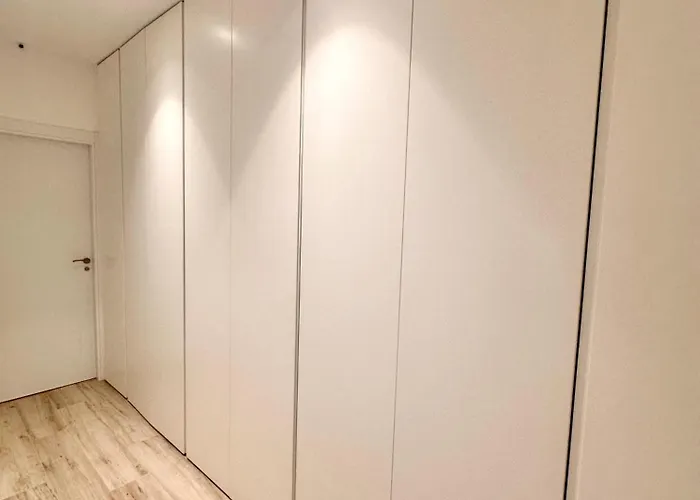 Joaquin Costa Urban Flat Valencie