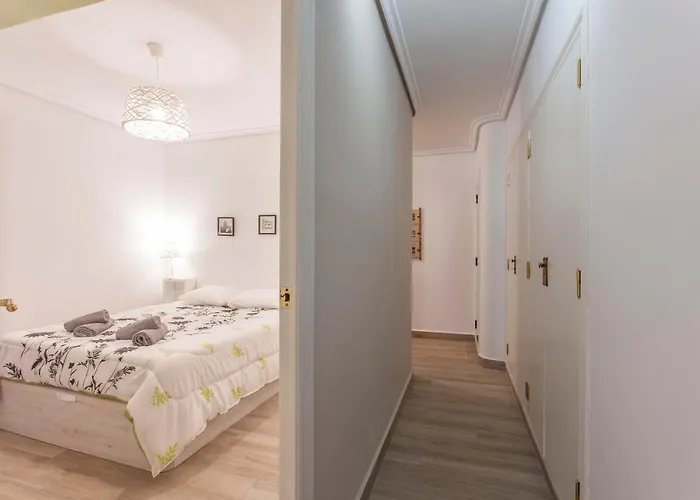 Flat 3 Bedroom In Extramurs Valencia