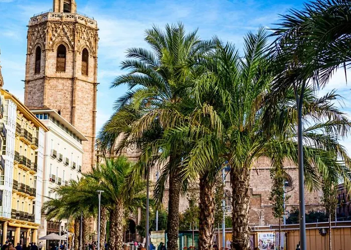 Plaza La Reina 3Th Floor & No Elevator Apartment Valencia