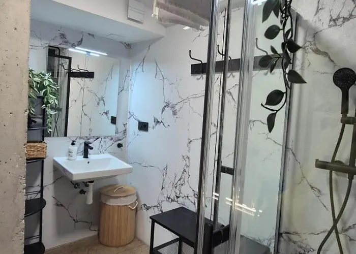 Excepcional Amplio Apartamento Industrial Fallas Hasta 6, Wifi Gratis Cuna Apartament *