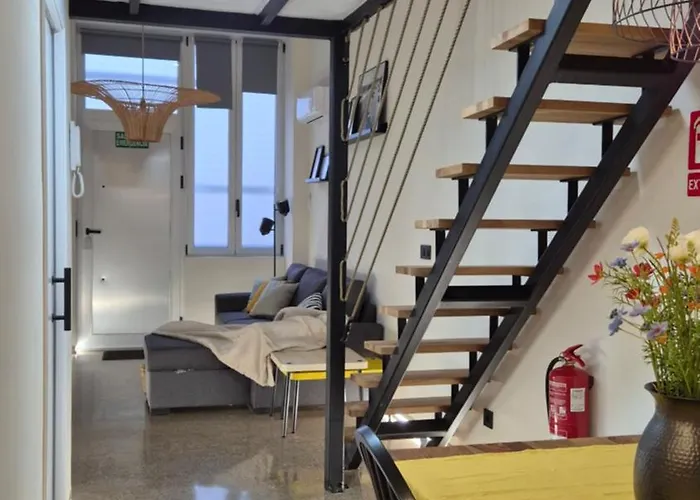 Apartament Excepcional Amplio Apartamento Industrial Fallas Hasta 6, Wifi Gratis Cuna *