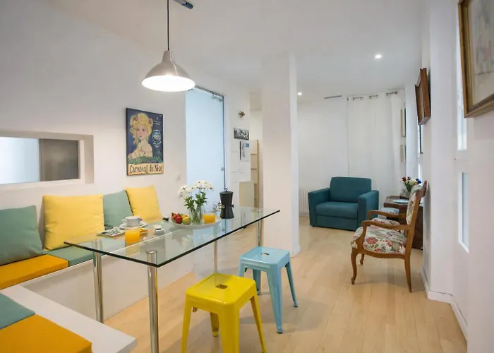 Singularstays Reina Ii *