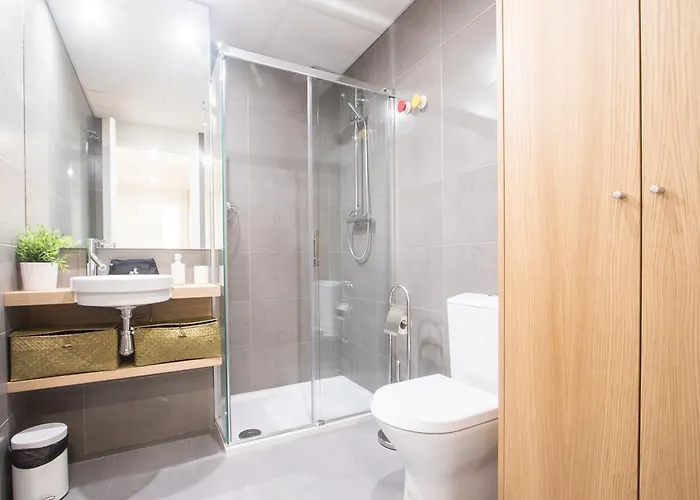 Luxury - Market فالنسيا