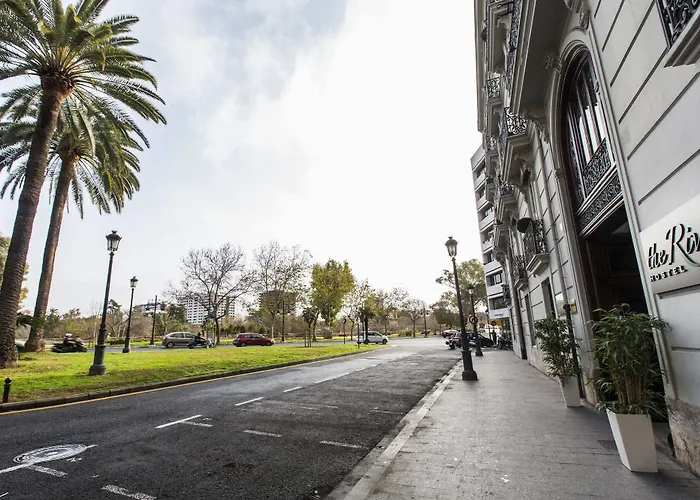 River * Валенсия