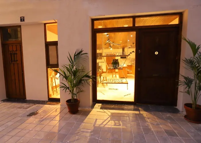 Buho House Aparthotel *